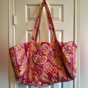 Vera Bradley Sherbet Large Duffel - Retired Print! Excellent condition!